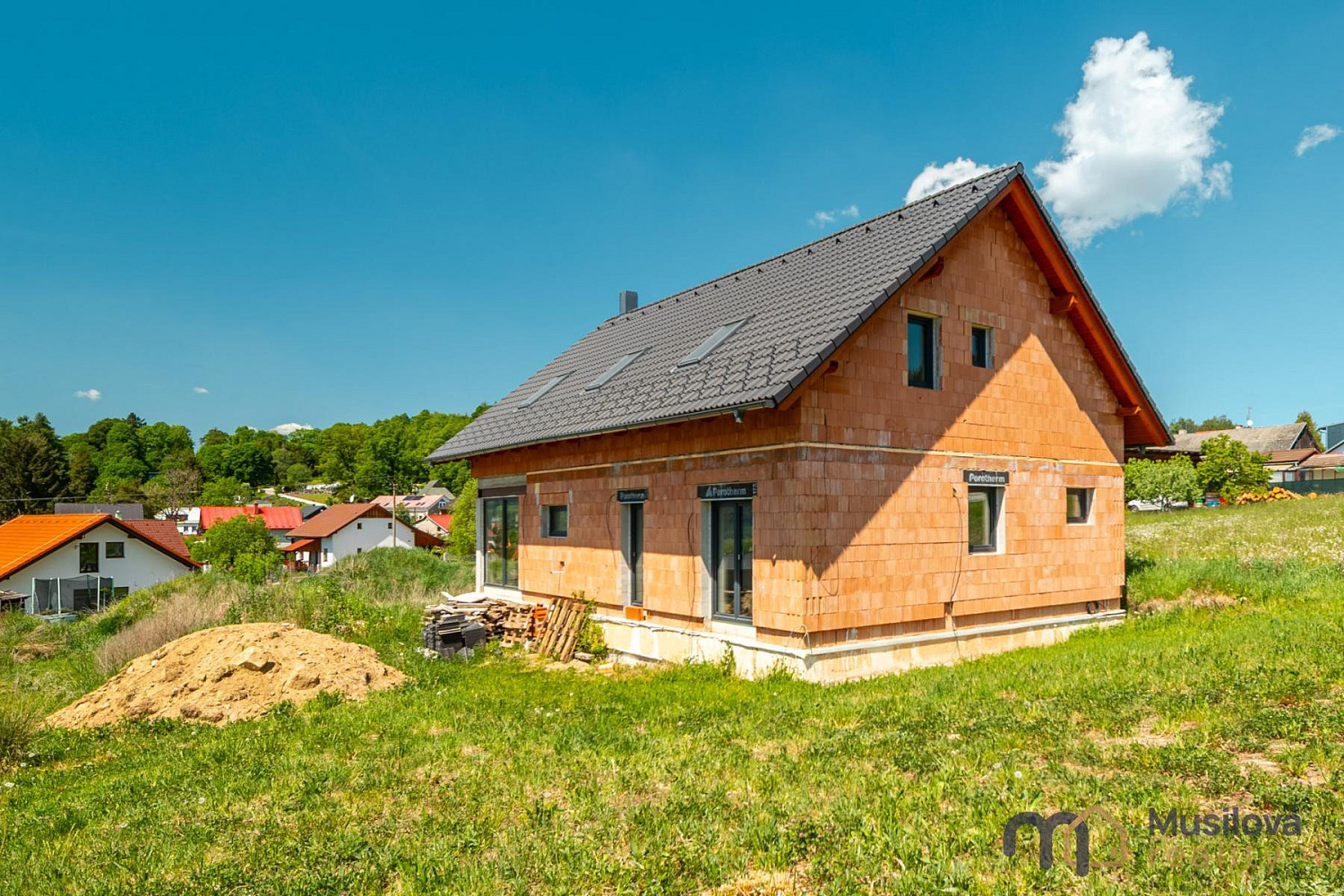 Prodej domu 194 m² s pozemkem 1 131 m² – fotografie 5