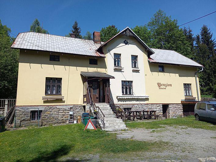 Dražba domu 550 m² s pozemkem 9 428 m²