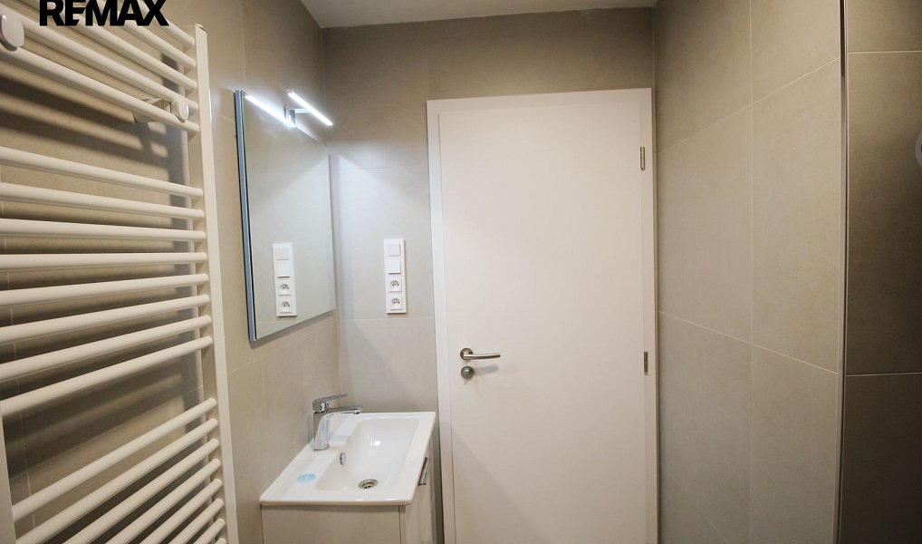 Pronájem bytu 1+kk 34 m², Kolín – náhled fotky 8