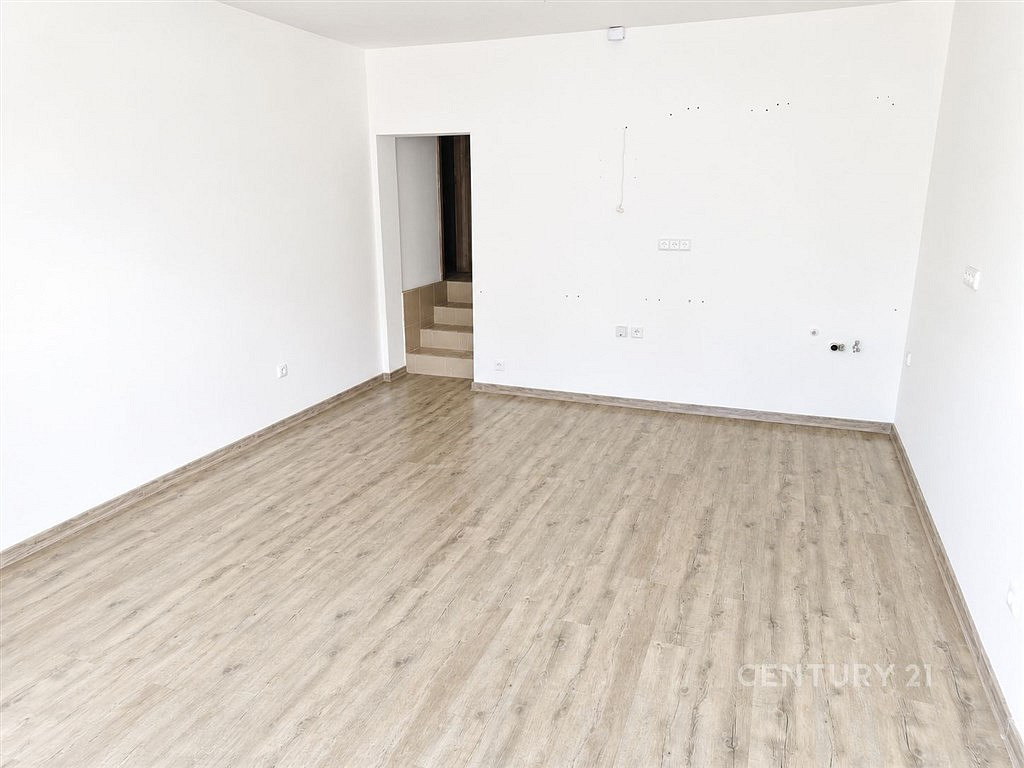 Pronájem bytu 2+kk 62 m² — photo 2