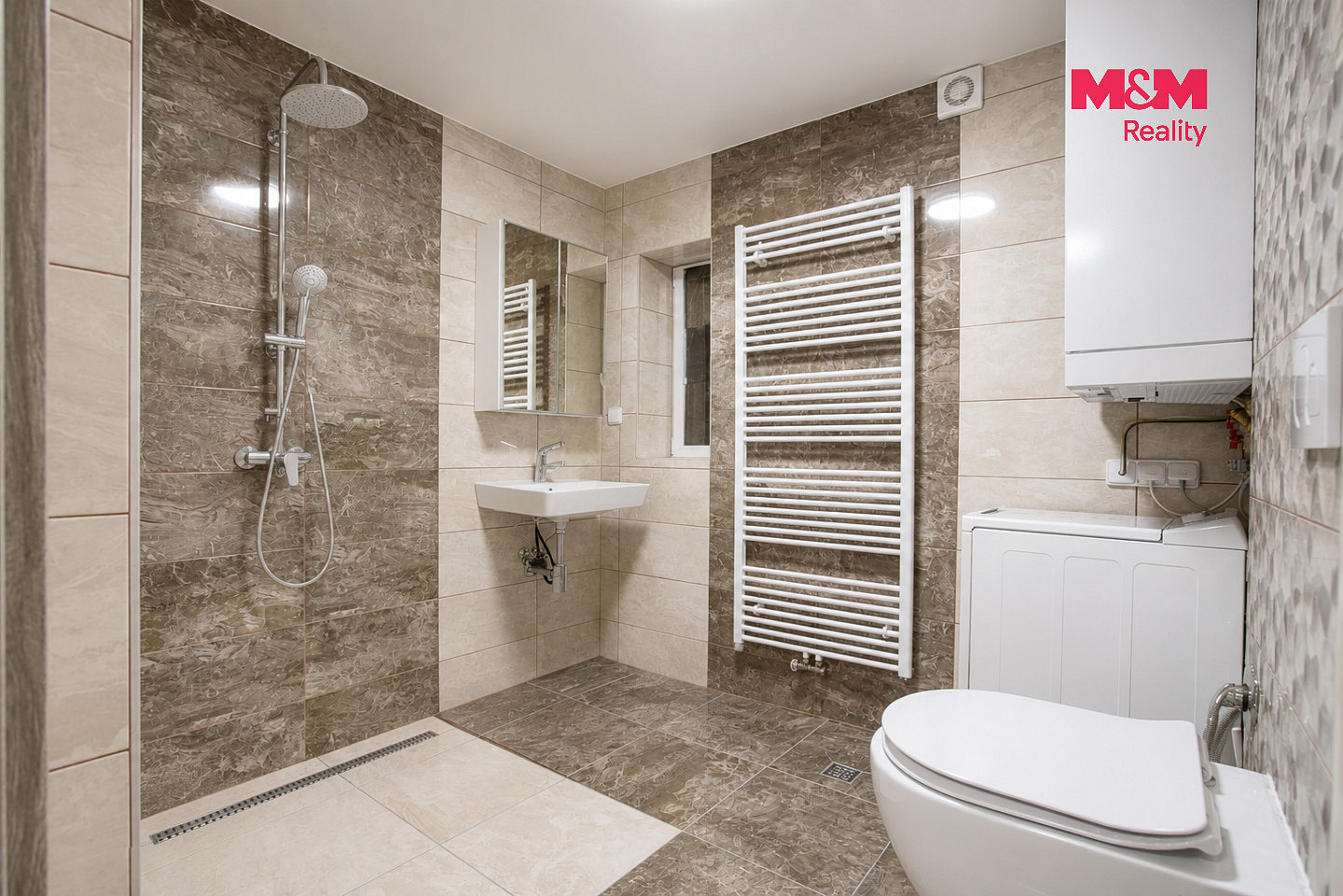 Prodej domu 350 m² s pozemkem 1 435 m² — photo 3