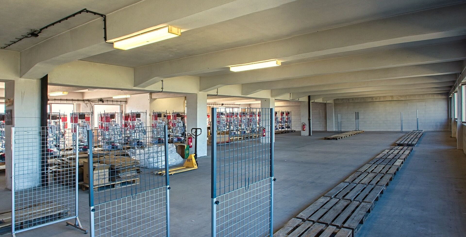 Pronájem skladovacích prostor 3 270 m²