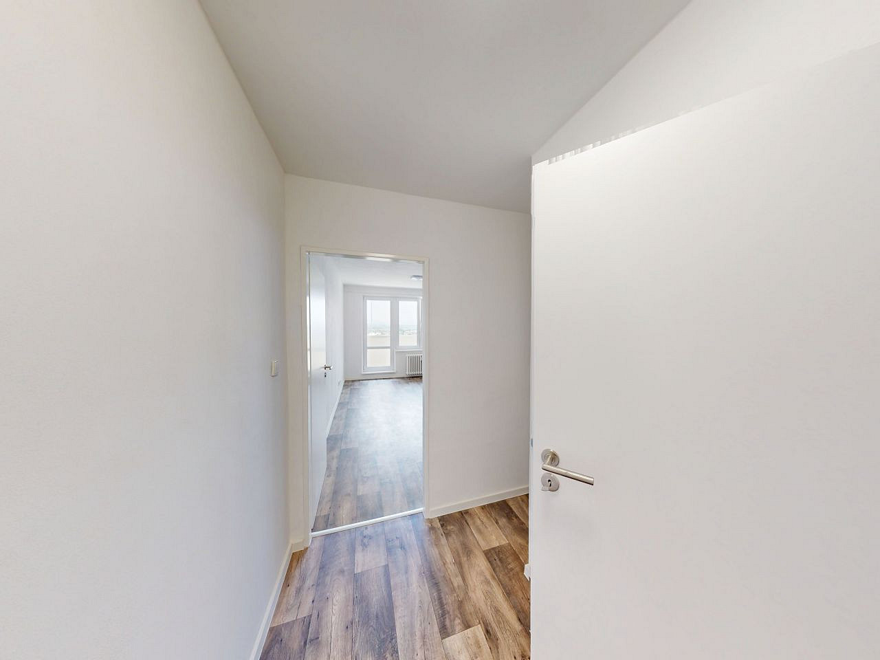 Pronájem bytu 1+kk 28 m² – fotografie 5