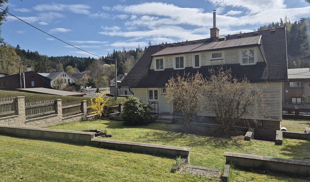 Prodej domu 200 m² s pozemkem 1 312 m², Jablonec nad Nisou – náhled fotky 2