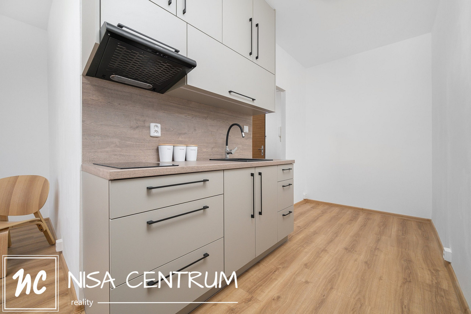 Pronájem bytu 1+kk 27 m² – pohled 2