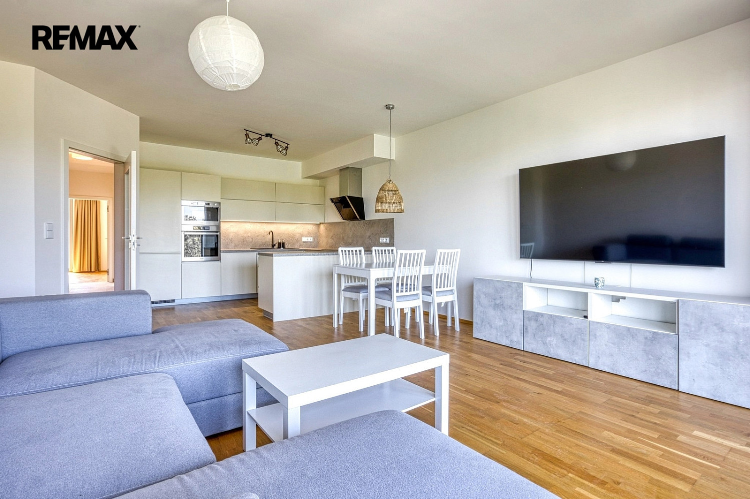 Pronájem bytu 4+kk 103 m² — photo 3