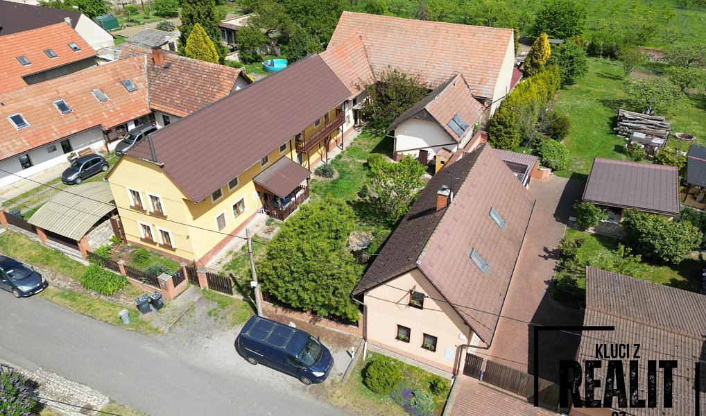 Prodej domu 170 m² s pozemkem 570 m², Chorušice – náhled fotky 33