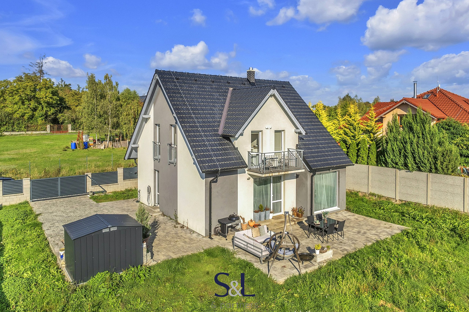 Pronájem domu 137 m² s pozemkem 841 m²