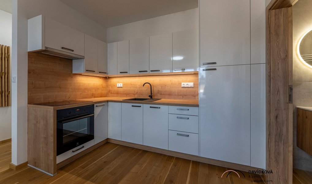 Prodej bytu 2+kk 38 m², Loučná pod Klínovcem – náhled fotky 2