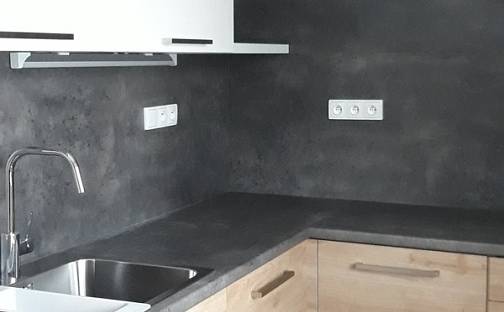 Pronájem bytu 2+1 68 m², Na Strážnici, Nové Město nad Metují, okres Náchod
