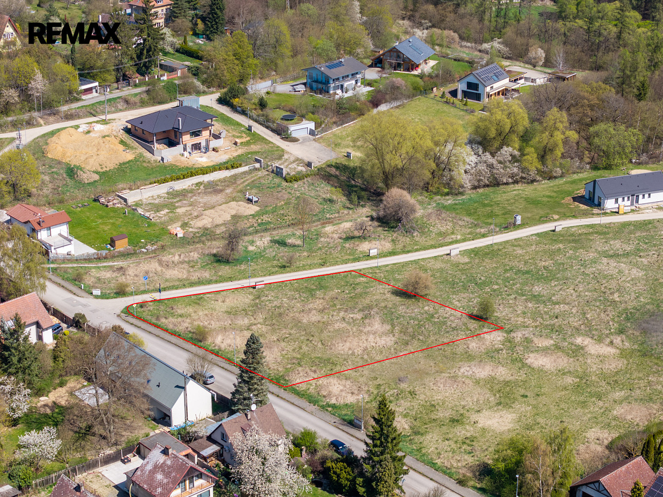Prodej stavebního pozemku 2 049 m² — photo 3