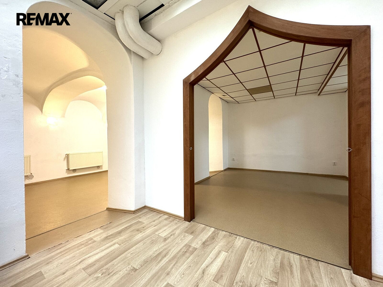 Pronájem obchodních prostor 99 m² – fotografie 3