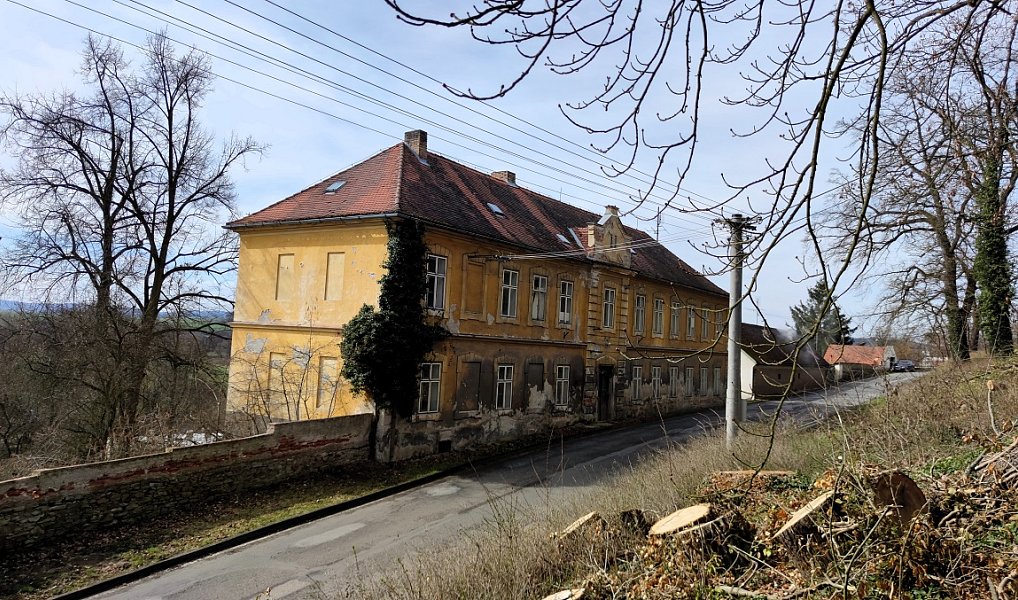 Prodej ubytovacího objektu 1 014 m², Štěkeň – náhled fotky 5