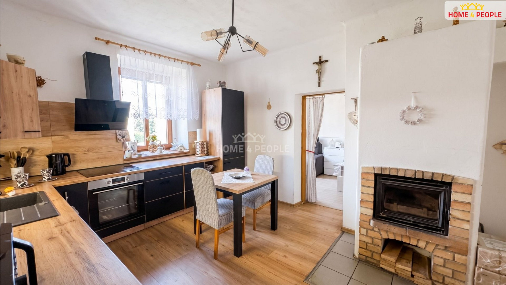 Prodej domu 188 m² s pozemkem 234 m² — photo 2