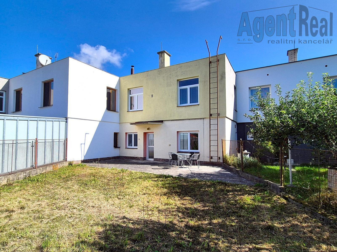 Prodej domu 169 m² s pozemkem 390 m² – fotografie 2