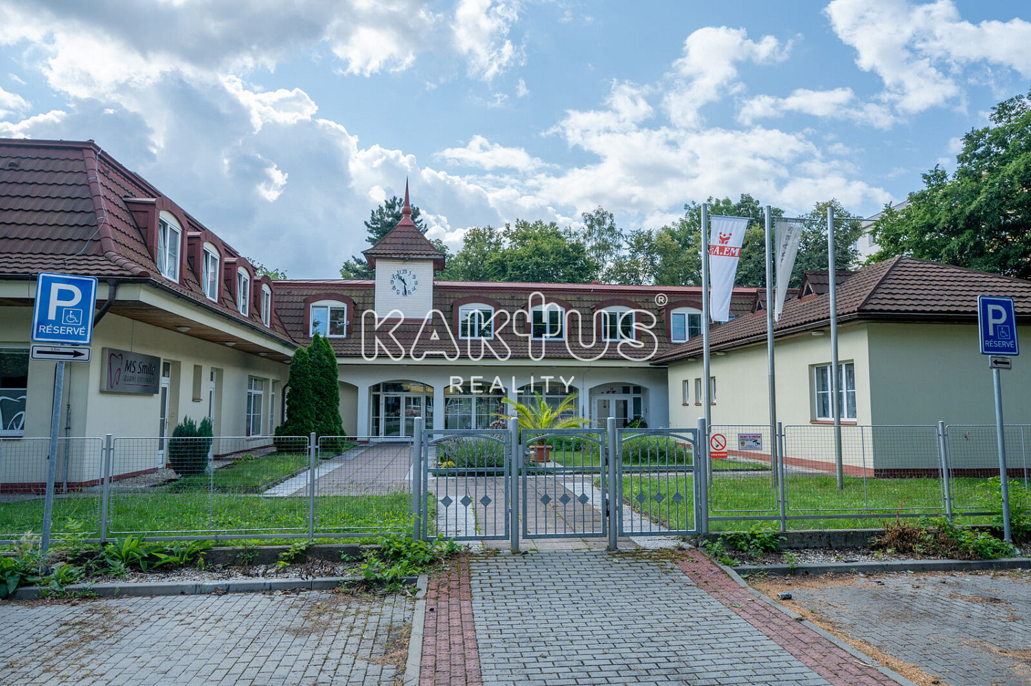 Pronájem kanceláře 377 m² — photo 2