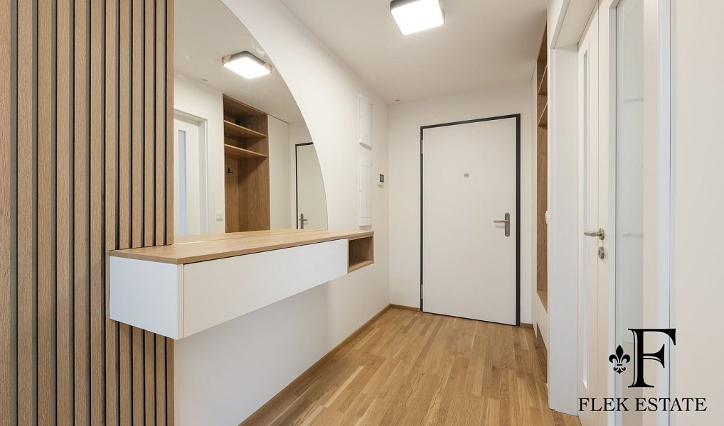 Pronájem bytu 3+kk 225 m², Praha – náhled fotky 10