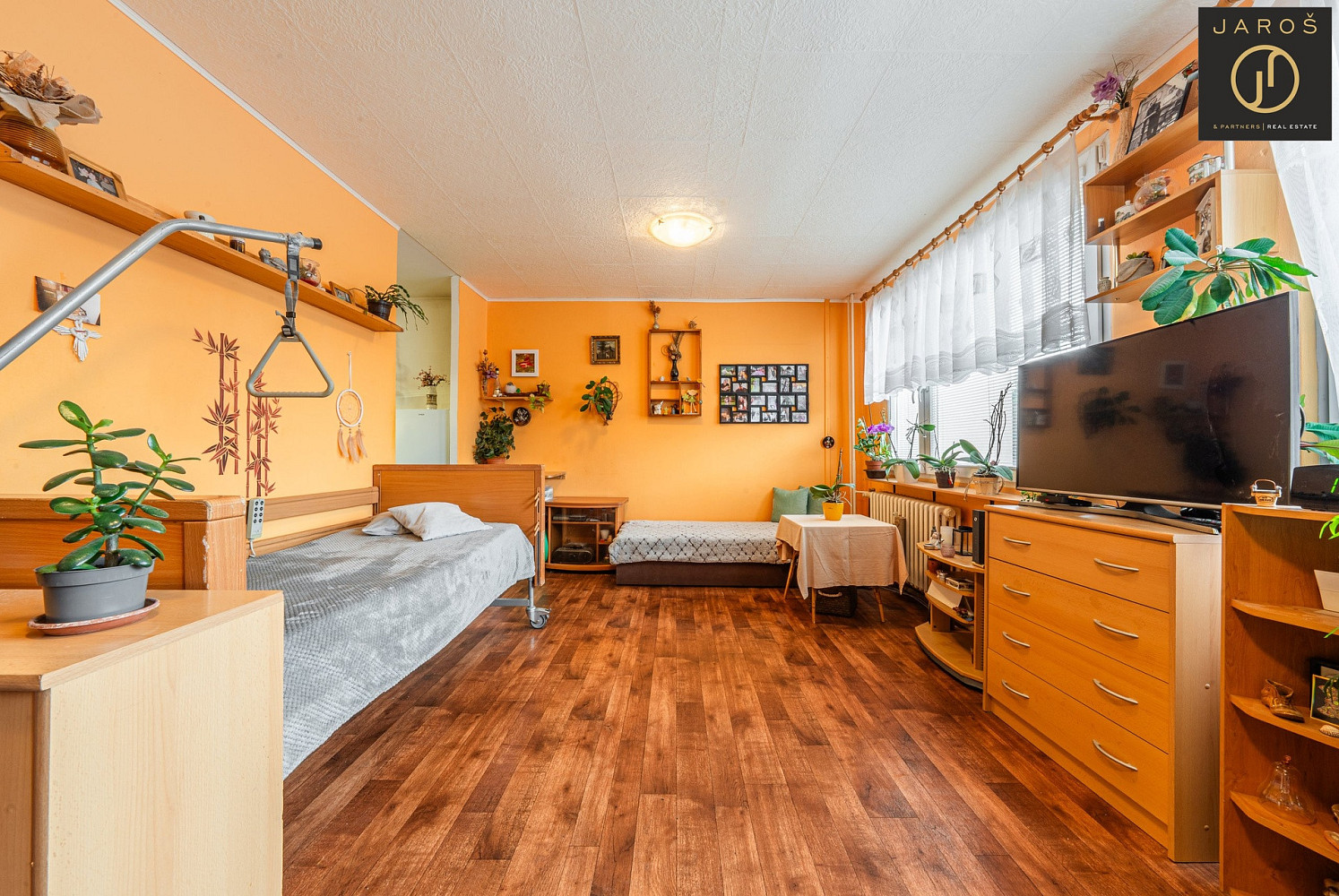 Pronájem bytu 1+kk 33 m² — photo 2