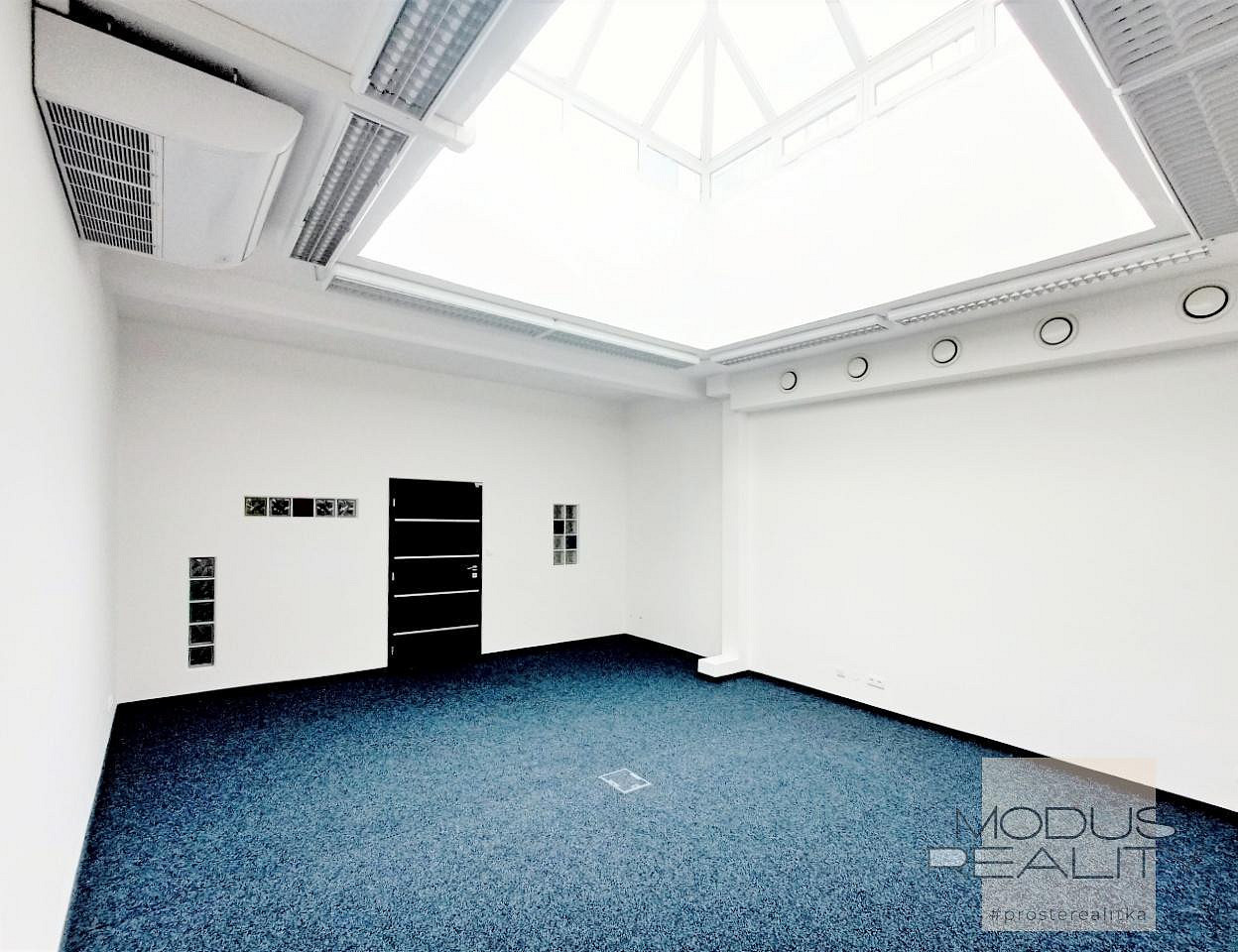 Pronájem kanceláře 38 m² – fotografie 2