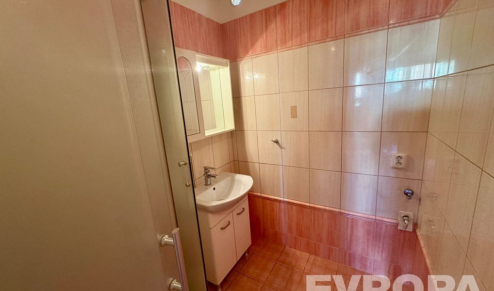 Prodej bytu 3+1 65 m², Plzeň – náhled fotky 12