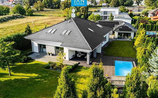 Prodej domu 385 m² s pozemkem 1 560 m², Parmová, Nymburk