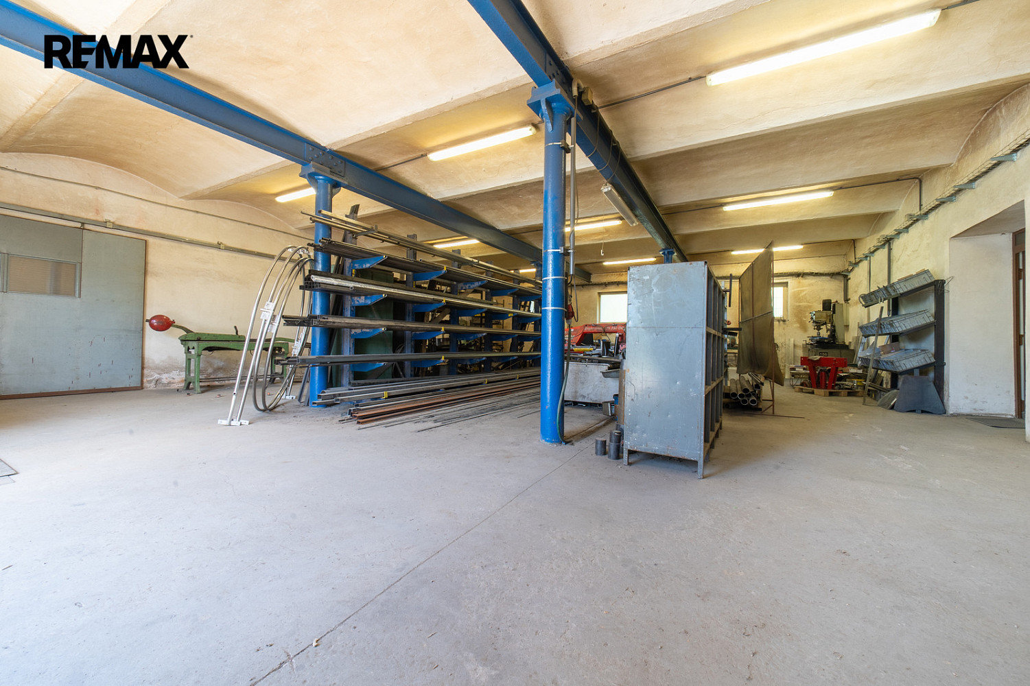 Pronájem výrobních prostor 1 295 m² – pohled 6