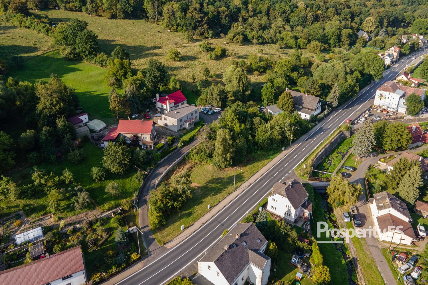 Prodej stavebního pozemku 1 957 m² — photo 2