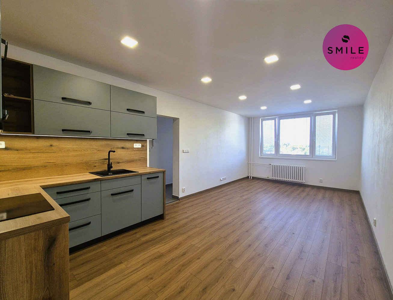 Pronájem bytu 2+kk 46 m² – fotografie 2