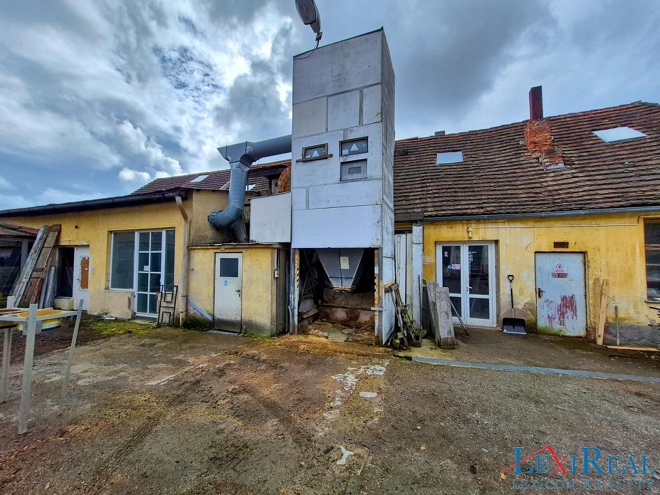 Prodej výrobních prostor 1 980 m² – fotografie 5