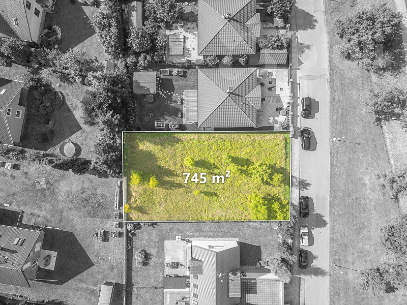 Prodej stavebního pozemku 745 m² – fotografie 2