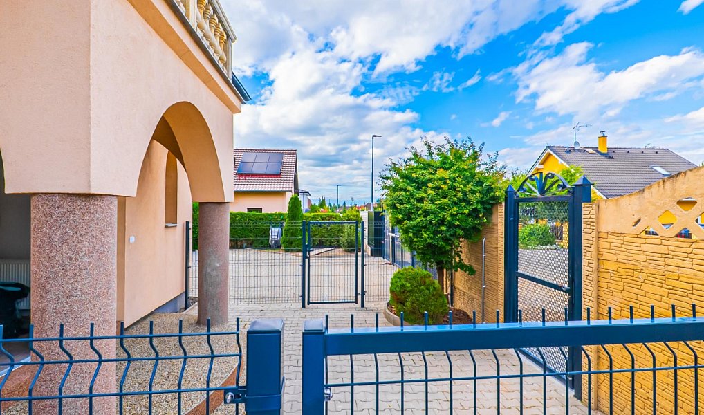 Prodej bytu 3+1 106 m², Buštěhrad – náhled fotky 22