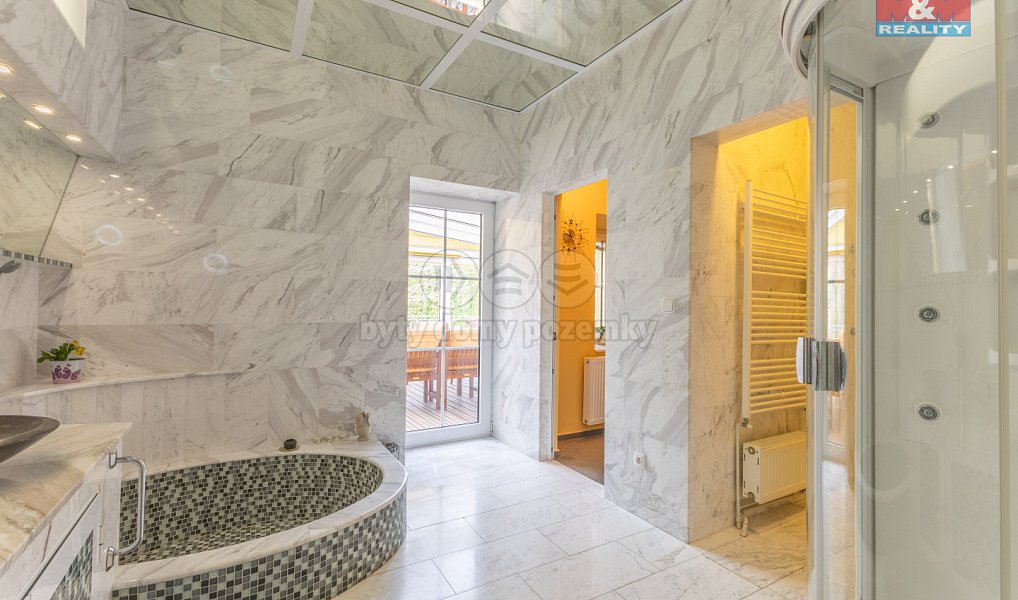 Prodej domu 300 m² s pozemkem 1 821 m², Město Albrechtice – náhled fotky 8