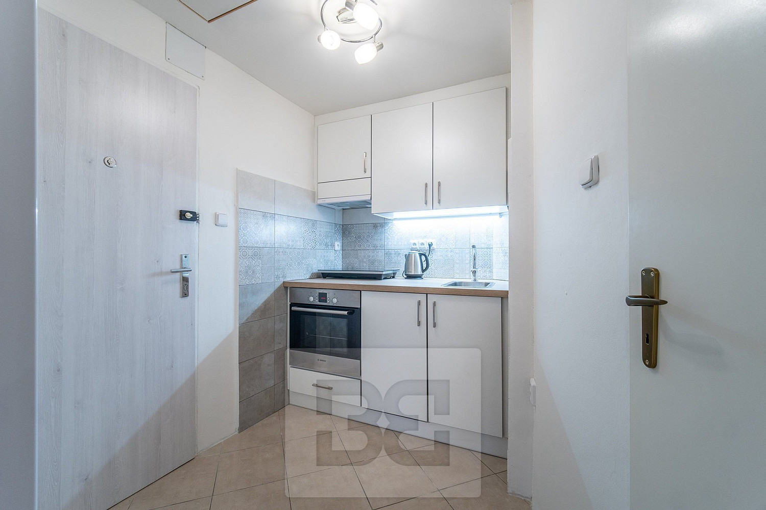 Pronájem bytu 1+1 29 m² — photo 2