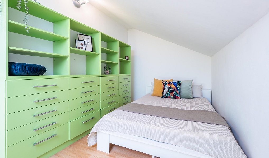 Prodej domu 319 m² s pozemkem 300 m², Sluhy – náhled fotky 16