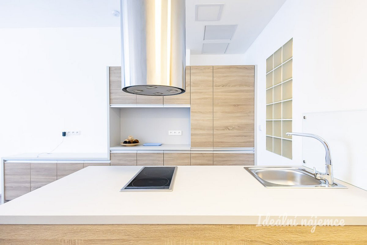 Pronájem bytu 1+kk 38 m² – fotografie 5