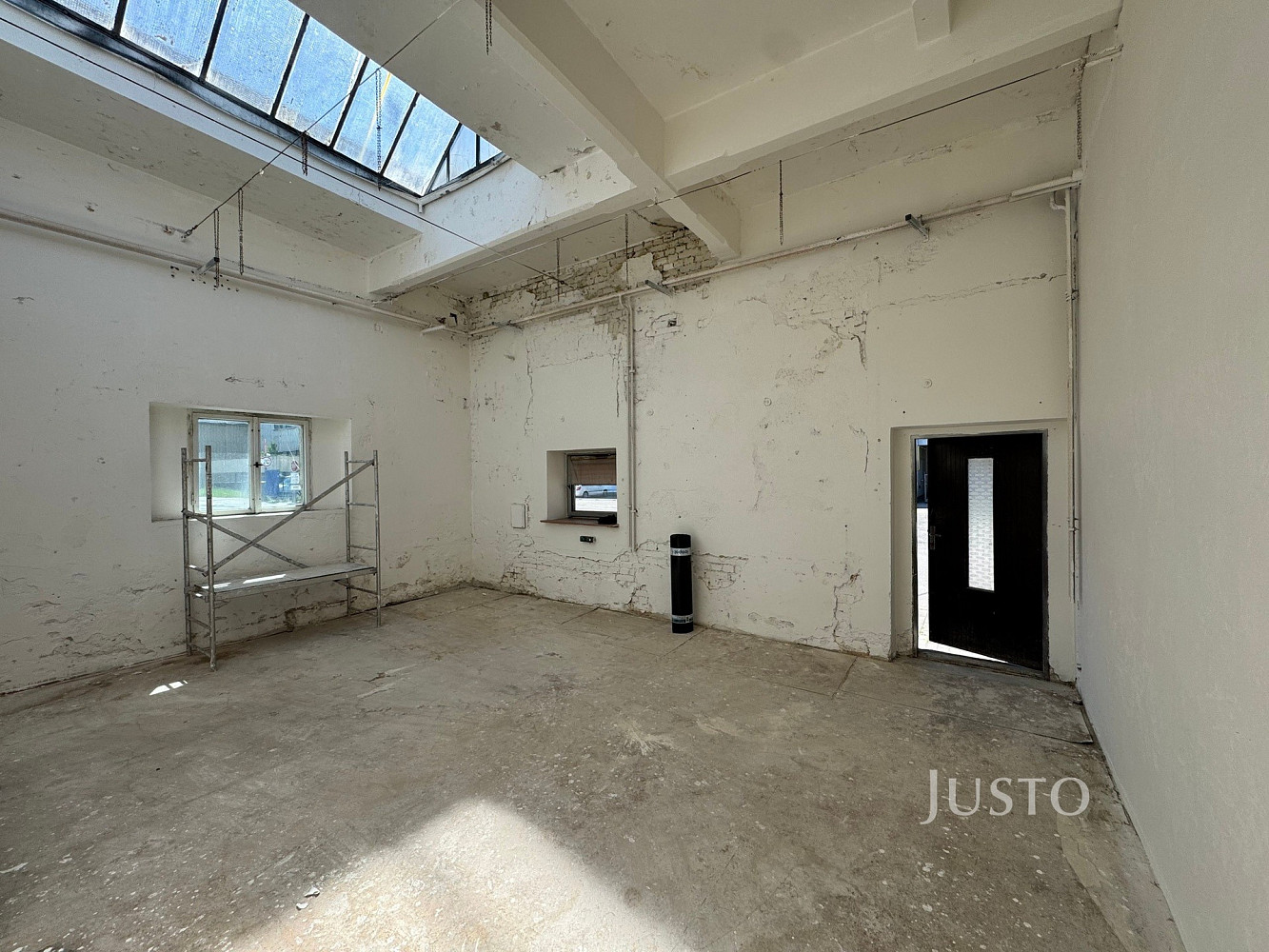 Pronájem skladovacích prostor 74 m²