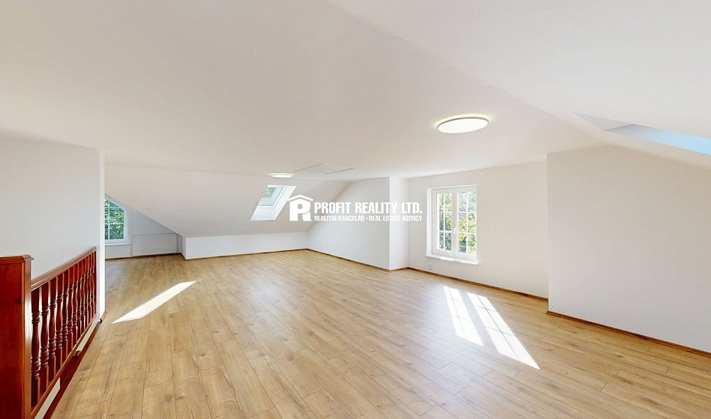 Prodej domu 213 m² s pozemkem 316 m², Praha – náhled fotky 17