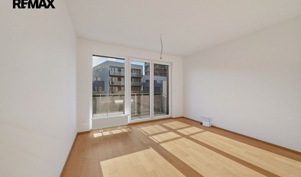 Prodej bytu 1+kk 37 m², Praha – náhled fotky 3