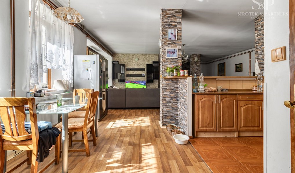 Prodej domu 350 m² s pozemkem 3 430 m², Kolešov – náhled fotky 5