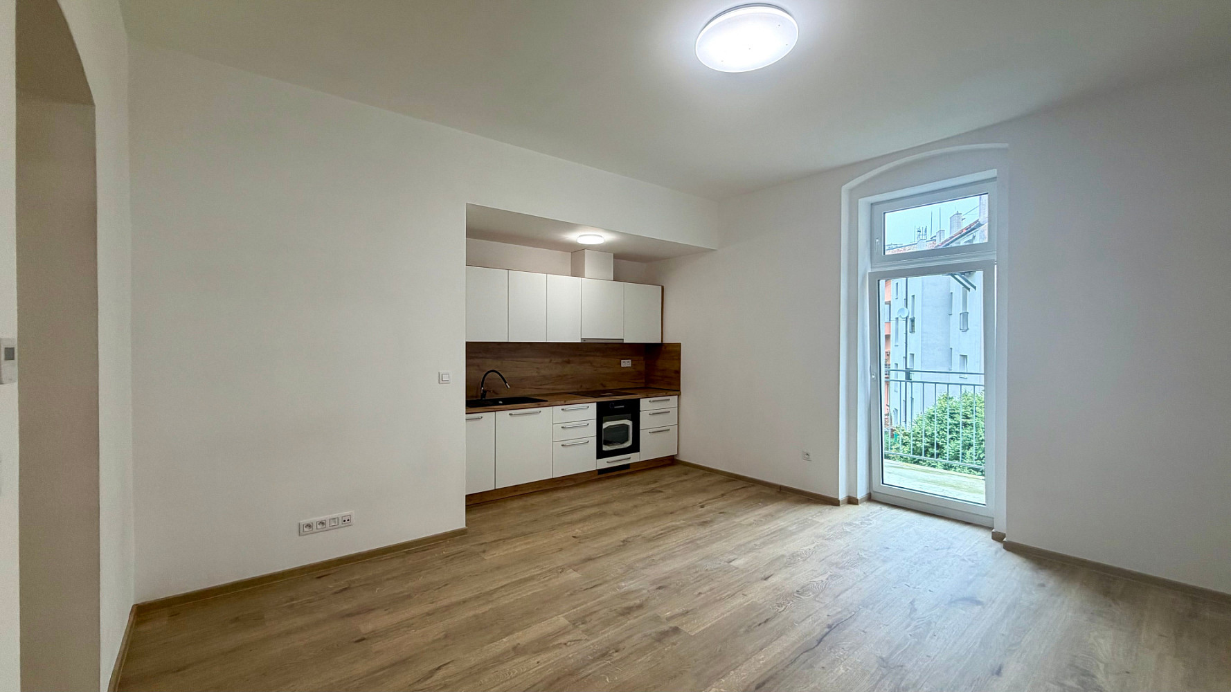 Pronájem bytu 3+kk 73 m² – fotografie 4