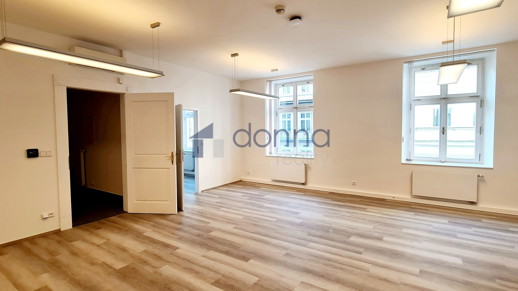 Pronájem kanceláře 466 m² — photo 3