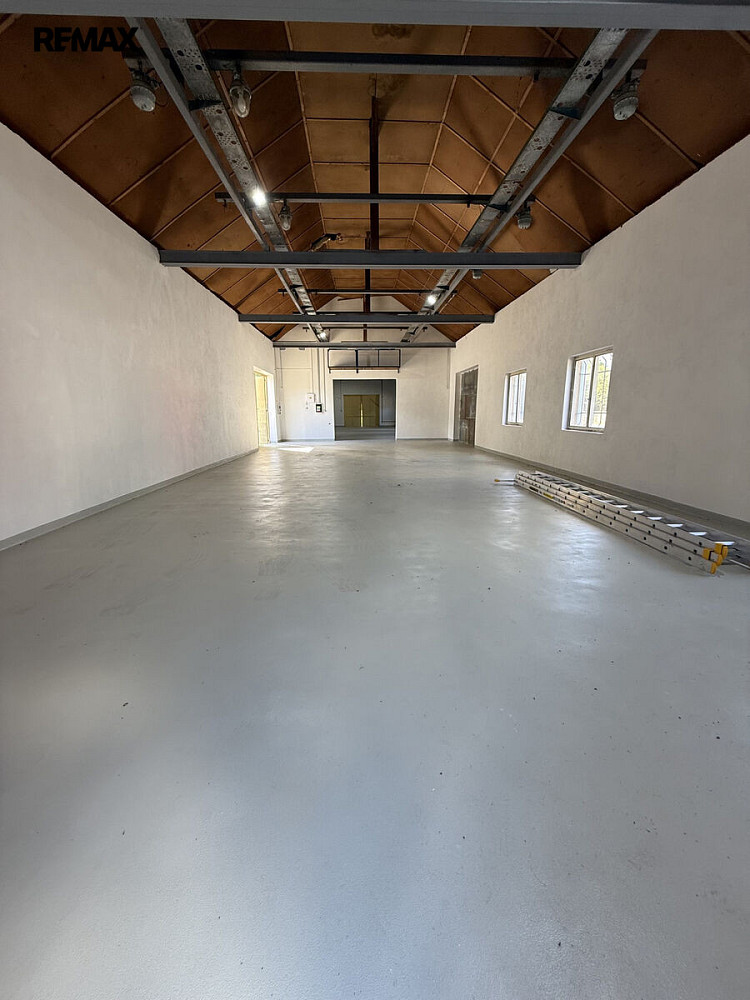 Pronájem skladovacích prostor 300 m² – fotografie 5