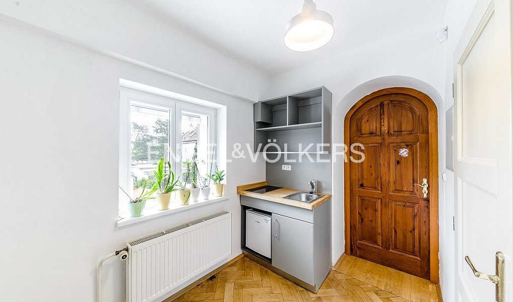 Pronájem domu 140 m² s pozemkem 218 m², Praha – náhled fotky 8