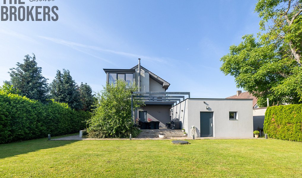 Prodej domu 300 m² s pozemkem 858 m², Praha – náhled fotky 3