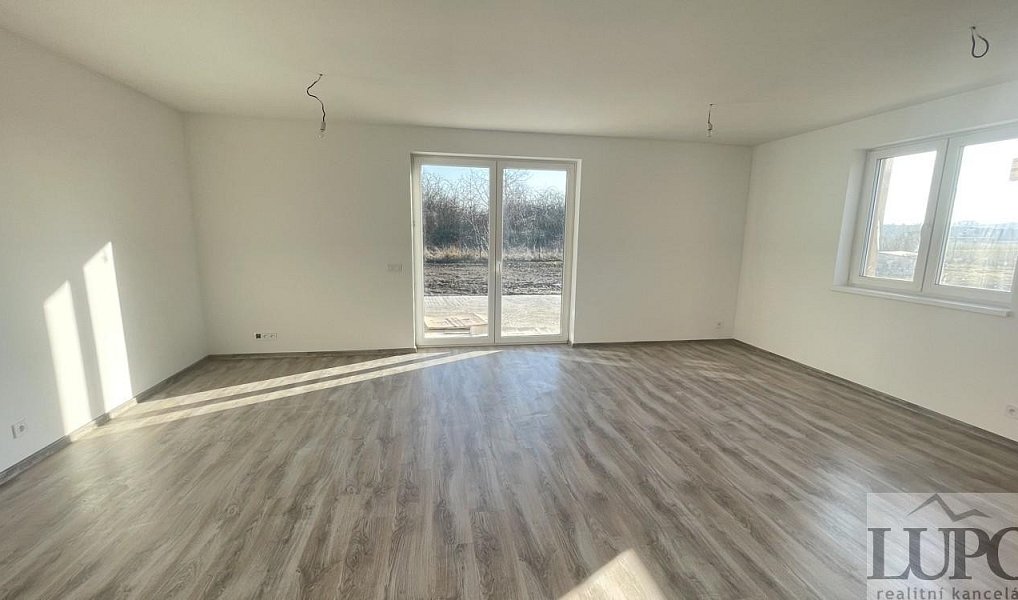 Prodej domu 128 m² s pozemkem 400 m², Postřižín – náhled fotky 8