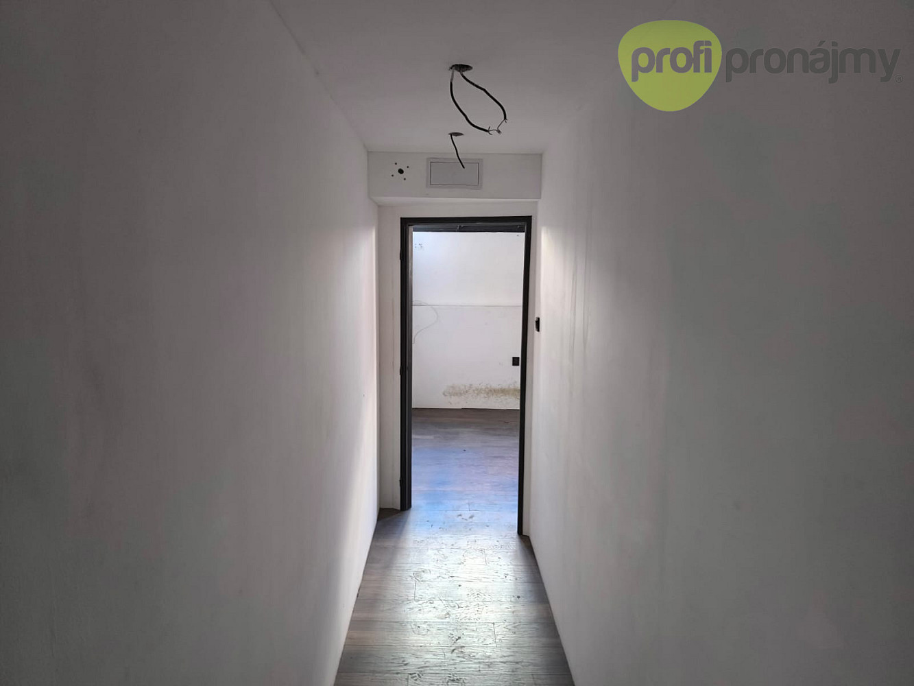 Pronájem skladovacích prostor 521 m² – fotografie 4