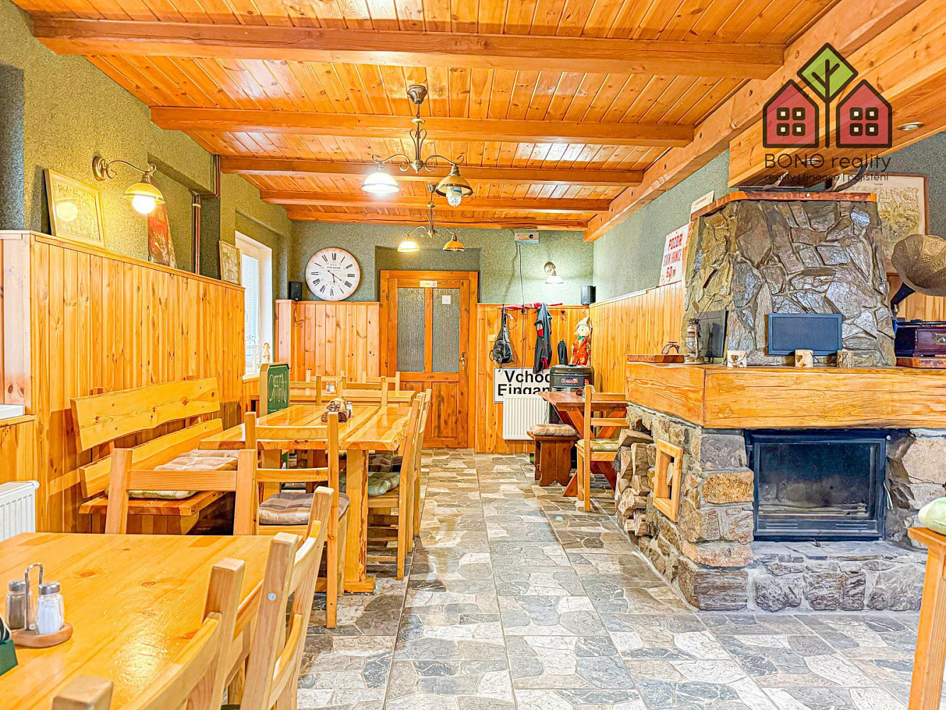 Prodej restaurace 216 m² – fotografie 3