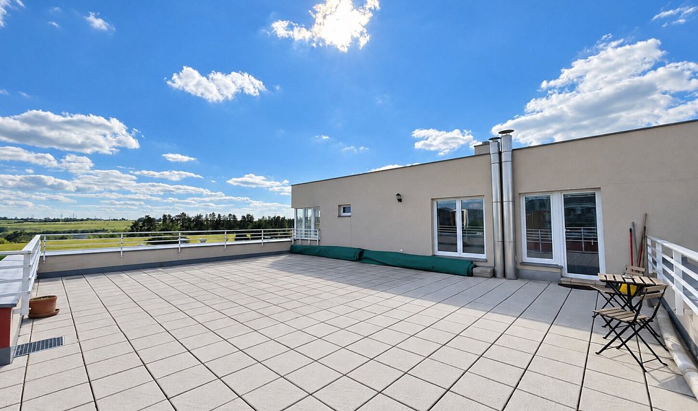 Prodej bytu 4+kk 100 m², Praha – náhled fotky 26