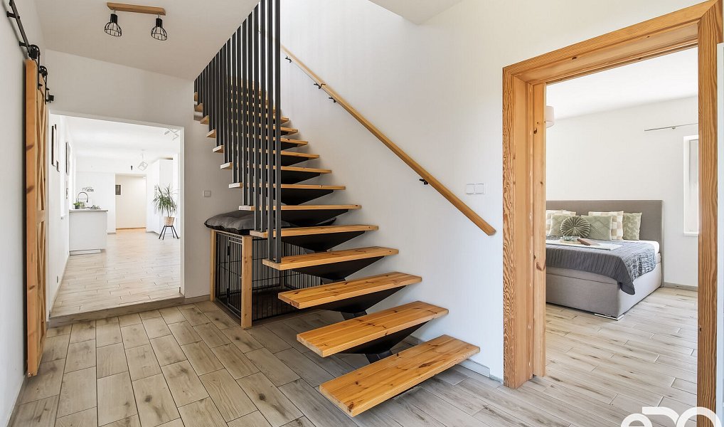 Prodej domu 213 m² s pozemkem 366 m², Dobrovice – náhled fotky 5