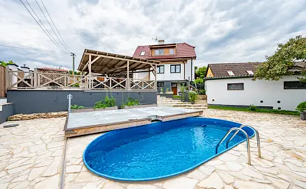 Prodej domu 234 m² s pozemkem 521 m², Roztoky, okres Rakovník
